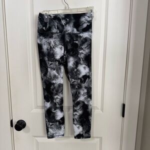 Stylish Black and White women’s Leggings